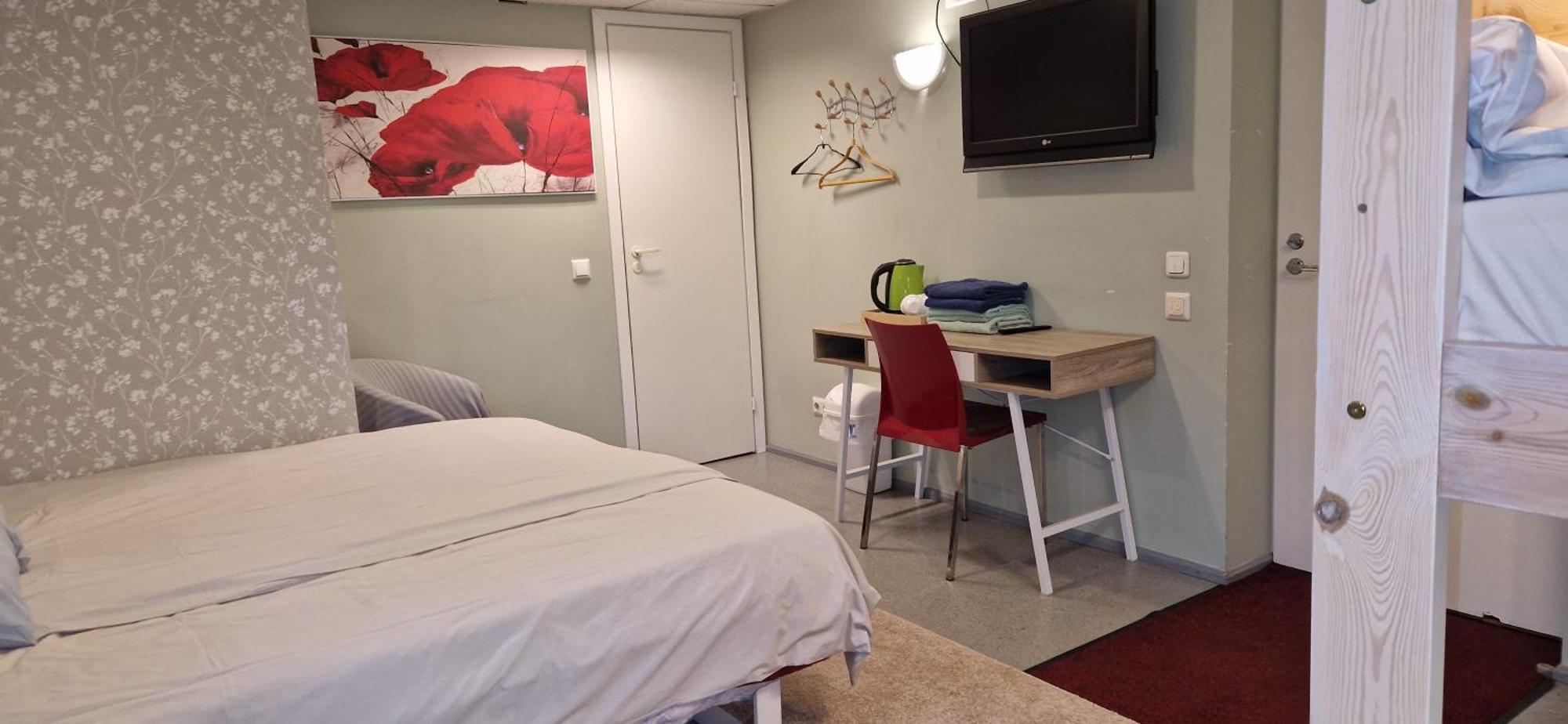 Freedom65 Hostel And Caravan Reval Esterno foto