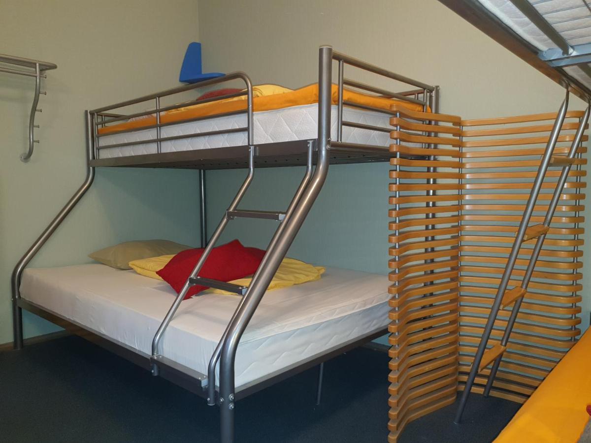 Freedom65 Hostel And Caravan Reval Esterno foto